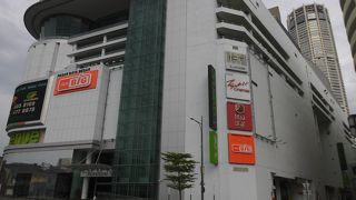 日本のショッピングモールに近い雰囲気