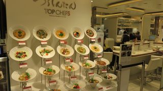 開放感のある奇麗なお店です。