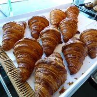 ピエール・エルメ・パリのクロワッサンはラウンジの朝食にて