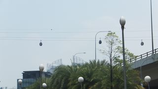 セントーサ島へ渡る交通手段の一つ