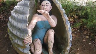 好きな方にはたまらないヘンテコ施設