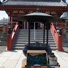 正面から見た弁天道