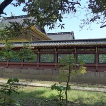 建物風景　周りを囲む塀