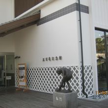 建物も堀とマッチしていました。