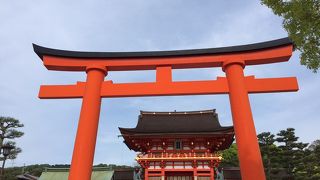 千本鳥居がとても印象的な神社
