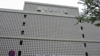 地下の食堂は16：00閉店です