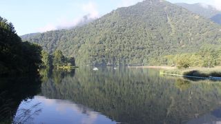 奥日光の静かな湖