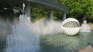 レストランもある公園