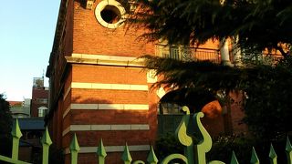 赤レンガの建物です