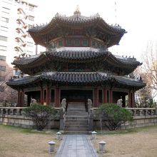 こちらが歴代皇帝の位牌を安置する「皇穹宇」です 