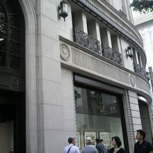 銀座和光の入口の上部の外観です。