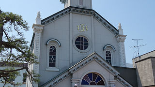 祭壇が素晴らしい。