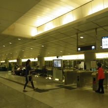 エアポートエクスプレスの改札。