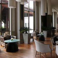 まさに欧米人向けリゾートホテルといった意匠です