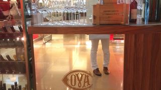 高級ブランドが揃う