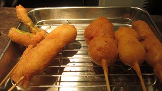 新大阪改札内でだるまの串カツ