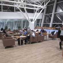 ノイバイ国際空港 ビジネスラウンジ