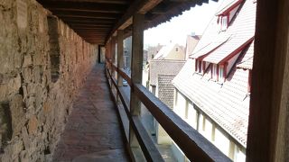 ついつい景色より横のプレートを・・・