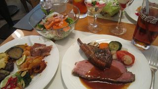 ヒルトンにてランチ