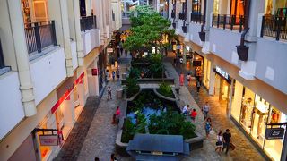 ハワイでお買いものできるショッピングセンターといえばここ