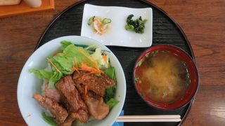 売店・食堂が充実