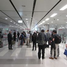 スワプンナーム空港駅