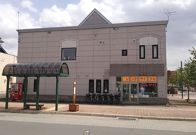 レンタサイクルの他にお土産品・雑誌・飲料等の取扱もあります