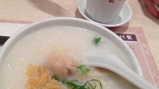 清潔で、お粥がおいしい