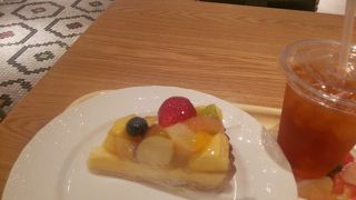 夜遅くまでお茶できる