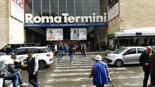 ローマから各地へ行く中央駅