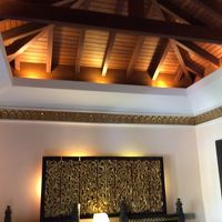 天井が高いので圧迫感がないです。