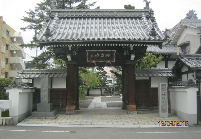 風格のある寺社です。