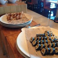 ビュッフェには日本食も