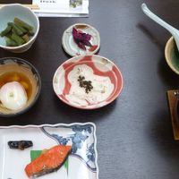 朝ご飯です（豪華な夕飯は写真撮る前に箸入れてしまったので）