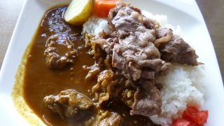 石垣牛がいっぱい入った石垣牛スライスカレー