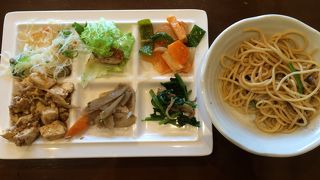 ビュッフェがとても良い。