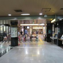 ７番出口付近の改札