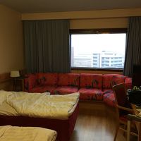 テーブルと冷蔵庫はないが広い