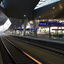 ウィーン中央駅の近代的な屋根