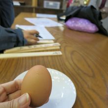 お下がりのゆで卵