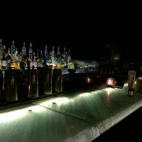 ロックバーは23時ごろ行きました。最上階カウンターハジの良い