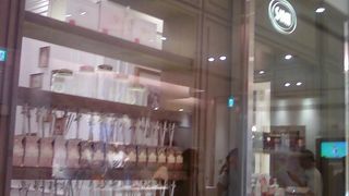 いい香りに引き込まれます。