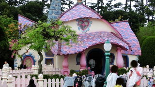 とても可愛らしい“ミニーの家”