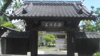 雰囲気ある寺院