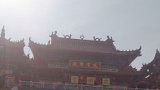 このエリアでは一番見ごたえがある廟