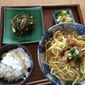食堂がありますがいつも開店しているわけではないようです