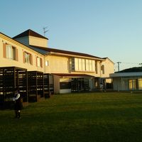 2階建てのホテルは１階のフォースがお勧め