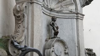 世界一の衣装持ちとされる小便小僧