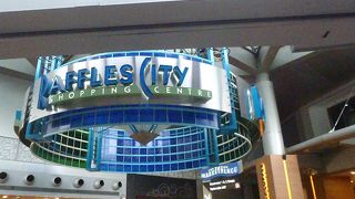 食料品や香辛料などが充実