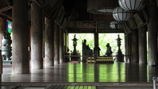 内舞台の床みどりに感動 ♪